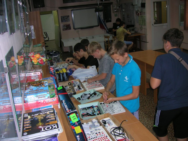 Подготовка к соревнованиям по робототехнике