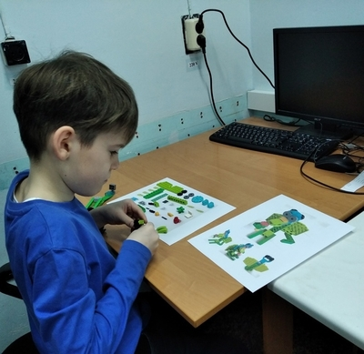Секция "Робототехника" АЮИ: скоростная сборка